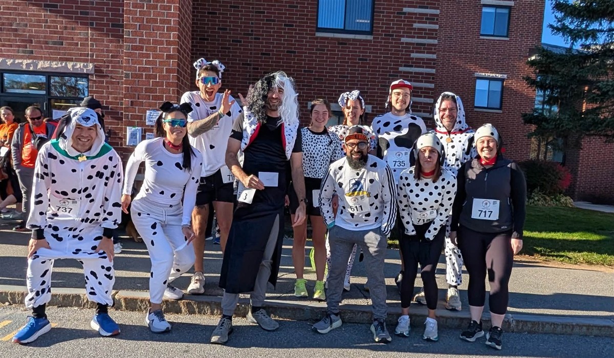 Dover Run Club members at the Dover Middle School Pumpkin Dash 5K